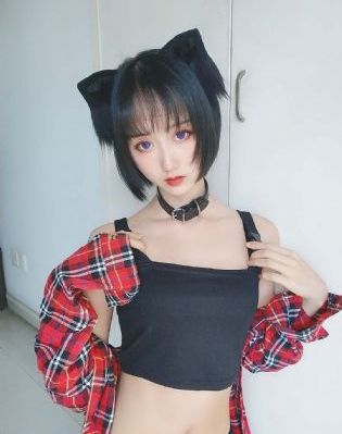 秋霞视频在线播放